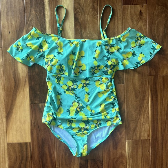 Summer Mae Maternity Lemon One Piece Ruffle Swimsuit size Medium - Picture 3 of 5